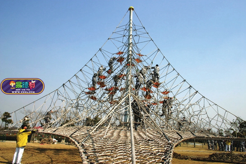 室外兒童樂園非標定制游樂設(shè)備