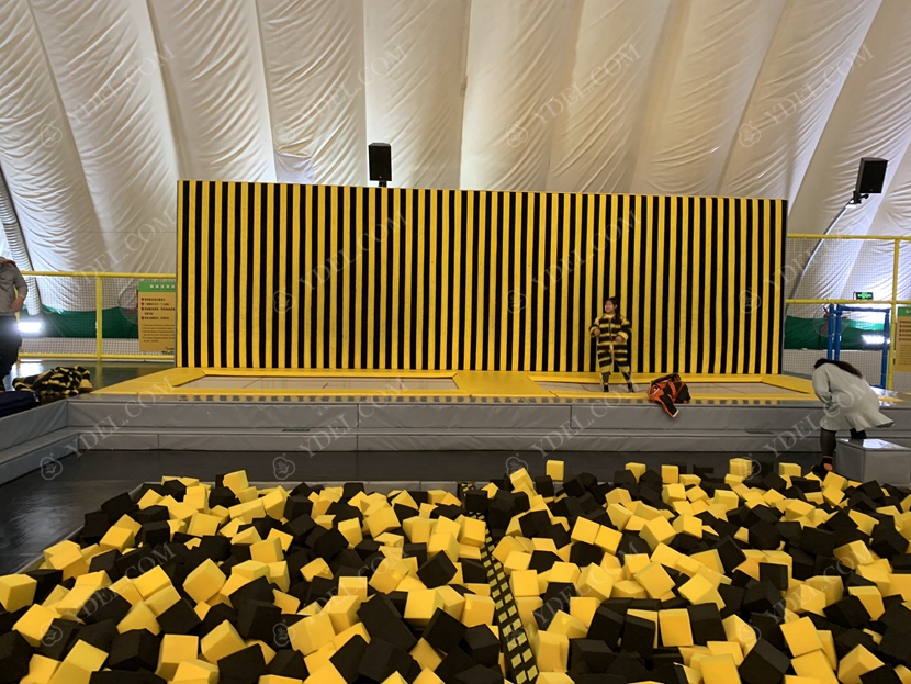 大型蹦床公園粘粘樂(lè),海綿池